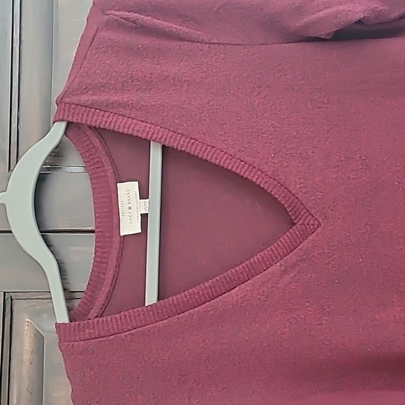 Lucky brand xsmall v-neck sweater Burgundy - Picture 3 of 6